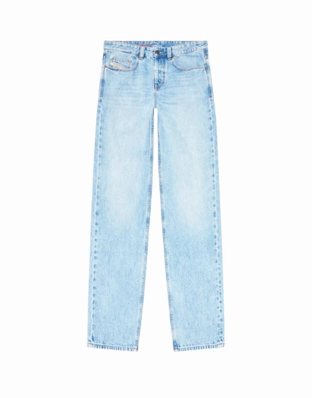 CHA00238 2001 D-Makro Jeans mit geradem Bein und entspannter Passform
