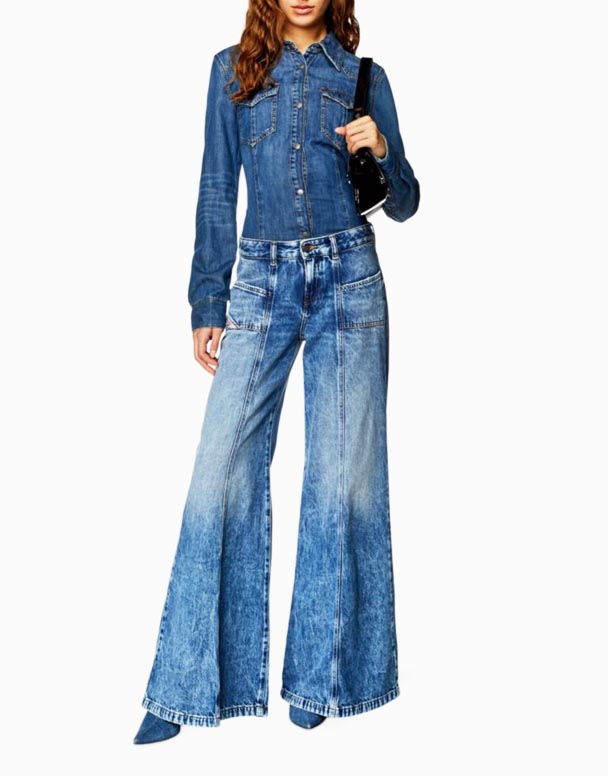 CHW00855 d-Akii panelled flared-leg mid-rise denim-blend jeans