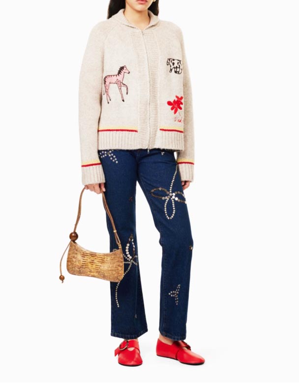 CHW01425 Uluisia Studs-And-Plaques-Umhlobiso Oqondile-Umlenze Ongaphakeme-Rise Denim Jeans